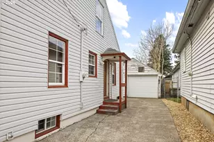 5751 SE 87th Ave, Portland, OR 97266 - Photo 29