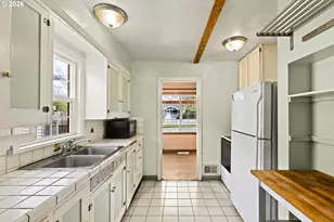 5751 SE 87th Ave, Portland, OR 97266 - Photo 9