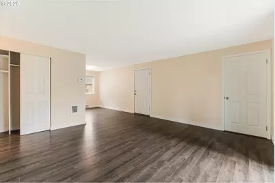 16825 SE Powell Blvd, Portland, OR 97236 - Photo 5