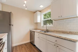 16825 SE Powell Blvd, Portland, OR 97236 - Photo 9