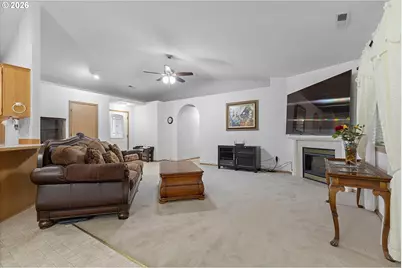 709 Toliver Dr, Molalla, OR 97038 - Photo 3