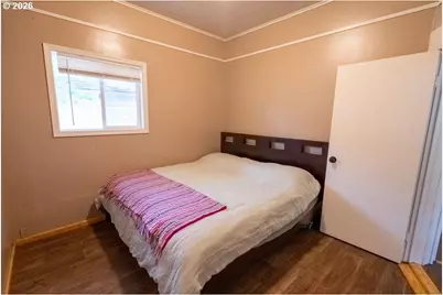 724 N Main St, Brownsville, OR 97327 - Photo 27
