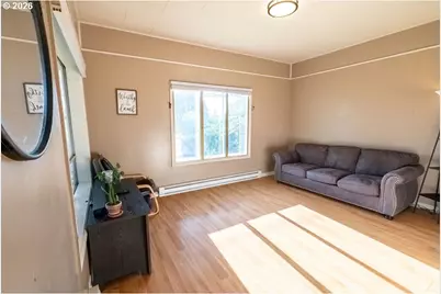 724 N Main St, Brownsville, OR 97327 - Photo 17