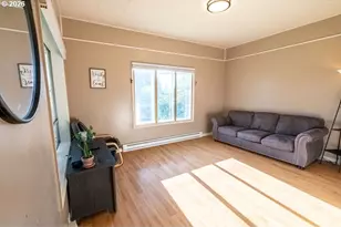 724 N Main St, Brownsville, OR 97327 - Photo 17