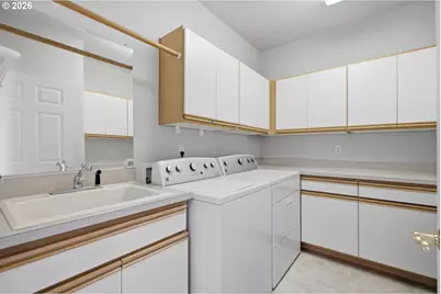 11938 SW Elemar Ct, Tigard, OR 97224 - Photo 29