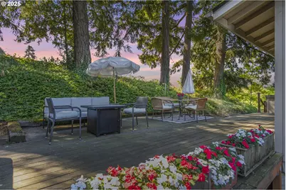 1674 Fircrest Dr, Lake Oswego, OR 97034 - Photo 13