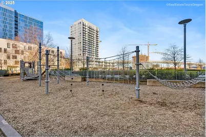 1022 NW Overton St, Portland, OR 97209 - Photo 35