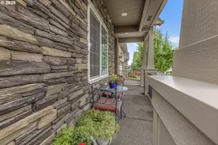 3369 Falcon Dr, Springfield, OR 97477 - Photo 5