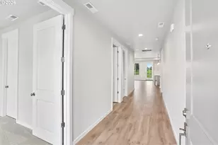 733 Magnolia Ave, Woodburn, OR 97071 - Photo 5