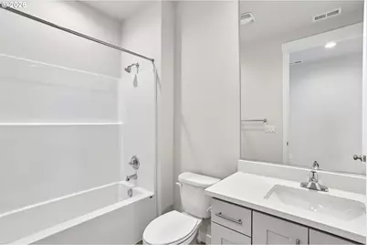 733 Magnolia Ave, Woodburn, OR 97071 - Photo 23