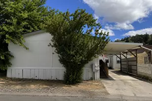 550 S State St, Sutherlin, OR 97479 - Photo 1
