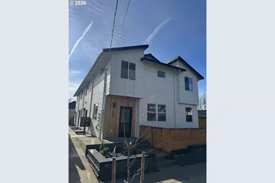 2132 SE Brooklyn St, Portland, OR 97202 - Photo 1