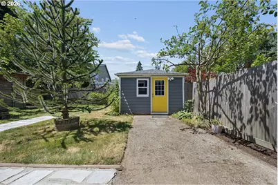 9317 N Calhoun Ave, Portland, OR 97203 - Photo 45