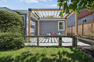 9317 N Calhoun Ave, Portland, OR 97203 - Photo 37