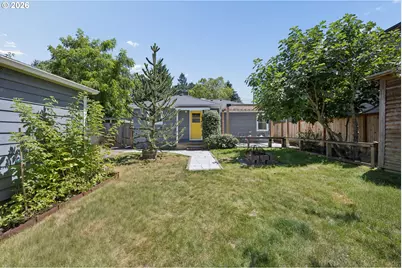 9317 N Calhoun Ave, Portland, OR 97203 - Photo 35