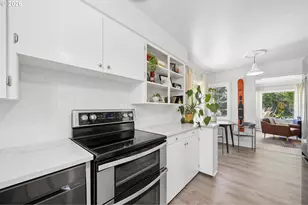 9317 N Calhoun Ave, Portland, OR 97203 - Photo 19