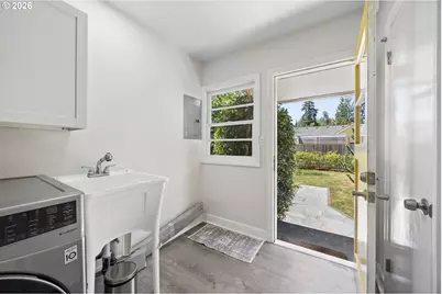 9317 N Calhoun Ave, Portland, OR 97203 - Photo 33