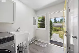 9317 N Calhoun Ave, Portland, OR 97203 - Photo 33