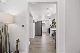 9317 N Calhoun Ave, Portland, OR 97203 - Photo 13