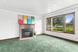 410 E Fairfield St, Gladstone, OR 97027 - Photo 5