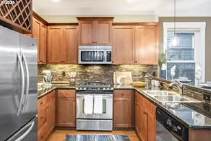 3756 N Missouri Ave, Portland, OR 97227 - Photo 7