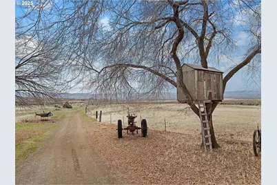 27877 Skinner Ln, Baker City, OR 97814 - Photo 5