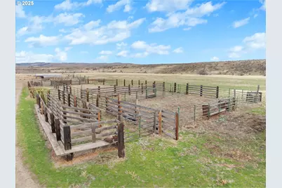 27877 Skinner Ln, Baker City, OR 97814 - Photo 9