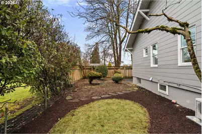 1239 NE Sumner St, Portland, OR 97211 - Photo 47