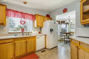 3700 Babcock Ln, Eugene, OR 97401 - Photo 9