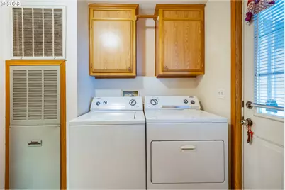 3700 Babcock Ln, Eugene, OR 97401 - Photo 19