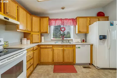 3700 Babcock Ln, Eugene, OR 97401 - Photo 11