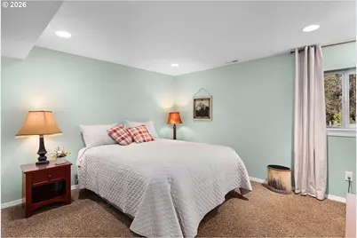 135 Champagne Dr, Roseburg, OR 97471 - Photo 15