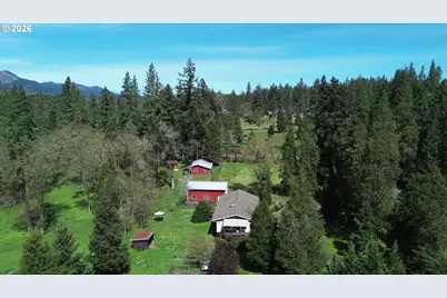 135 Champagne Dr, Roseburg, OR 97471 - Photo 41