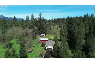 135 Champagne Dr, Roseburg, OR 97471 - Photo 41