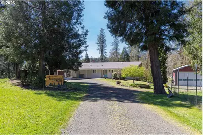 135 Champagne Dr, Roseburg, OR 97471 - Photo 1