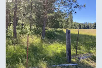 135 Champagne Dr, Roseburg, OR 97471 - Photo 35