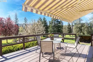 135 Champagne Dr, Roseburg, OR 97471 - Photo 29