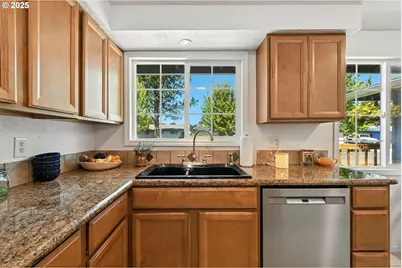 2102 35th Ave, Longview, WA 98632 - Photo 11