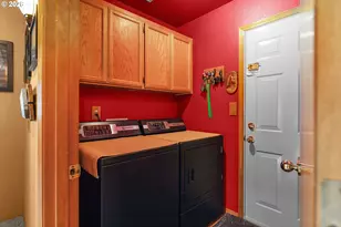 535 SE Parkway Dr, Winston, OR 97496 - Photo 27