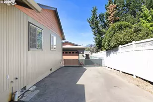 535 SE Parkway Dr, Winston, OR 97496 - Photo 37
