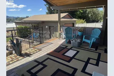 535 SE Parkway Dr, Winston, OR 97496 - Photo 5