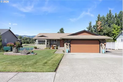 535 SE Parkway Dr, Winston, OR 97496 - Photo 1