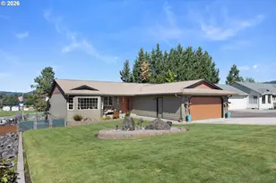535 SE Parkway Dr, Winston, OR 97496 - Photo 3