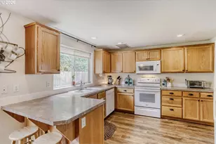 21880 Palisade Pl, Fairview, OR 97024 - Photo 9