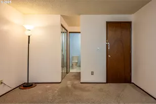 14828 SW 109th Ave, Portland, OR 97224 - Photo 27