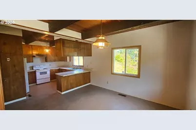 604 Thorton Oar Ln, Reedsport, OR 97467 - Photo 15