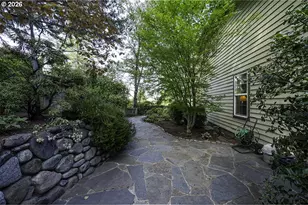 1071 Wildwood Way, Ashland, OR 97520 - Photo 3