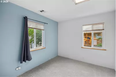 240 E Fourth Ave, Sutherlin, OR 97479 - Photo 15