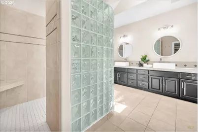 1033 NW Eloise Ln, Portland, OR 97229 - Photo 29