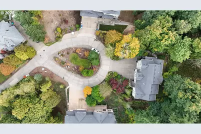 1033 NW Eloise Ln, Portland, OR 97229 - Photo 3